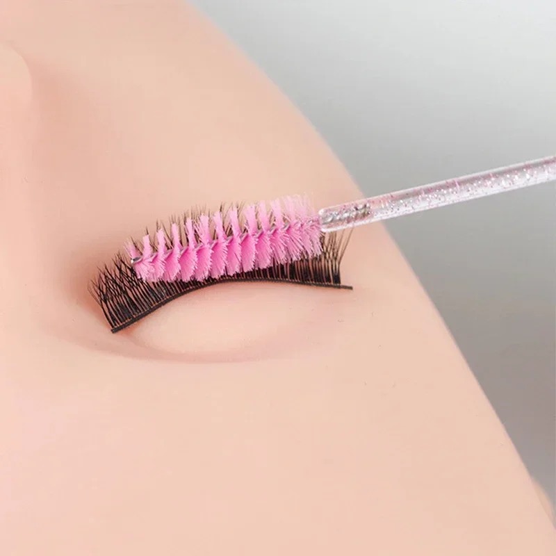 100 pz Spazzole Per Ciglia Usa - Eyelash Extension Options recensione e prezzo